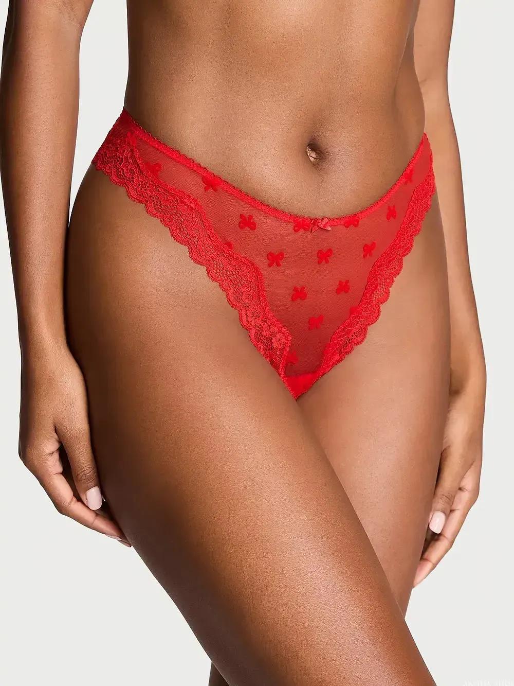 Трусики стринги Victoria's Secret Tease Mesh Lace-Trim High-Leg Thong Panty S Красный (26931782) Трусики стринги Victoria's Secret Tease Mesh Lace-Trim High-Leg Thong Panty S Красный (26931782)