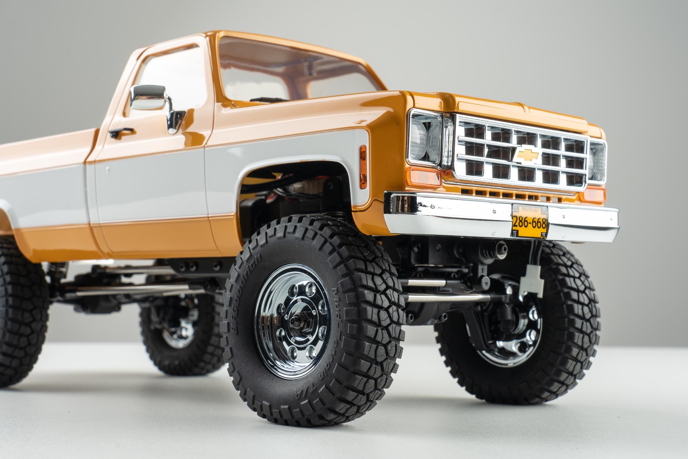 Машинка на радиоуправлении FMS 1:18 Chevrolet K10 RTR Желтый - фото 13 Машинка на радиоуправлении FMS 1:18 Chevrolet K10 RTR Желтый - фото 13