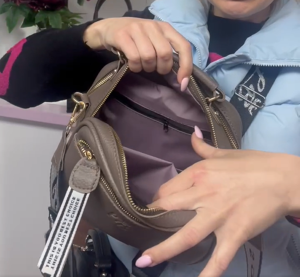 Сумка женская кросс-боди маленькая из экокожи через плечо на широком ремне Капучино - фото 9 Сумка женская кросс-боди маленькая из экокожи через плечо на широком ремне Капучино - фото 9