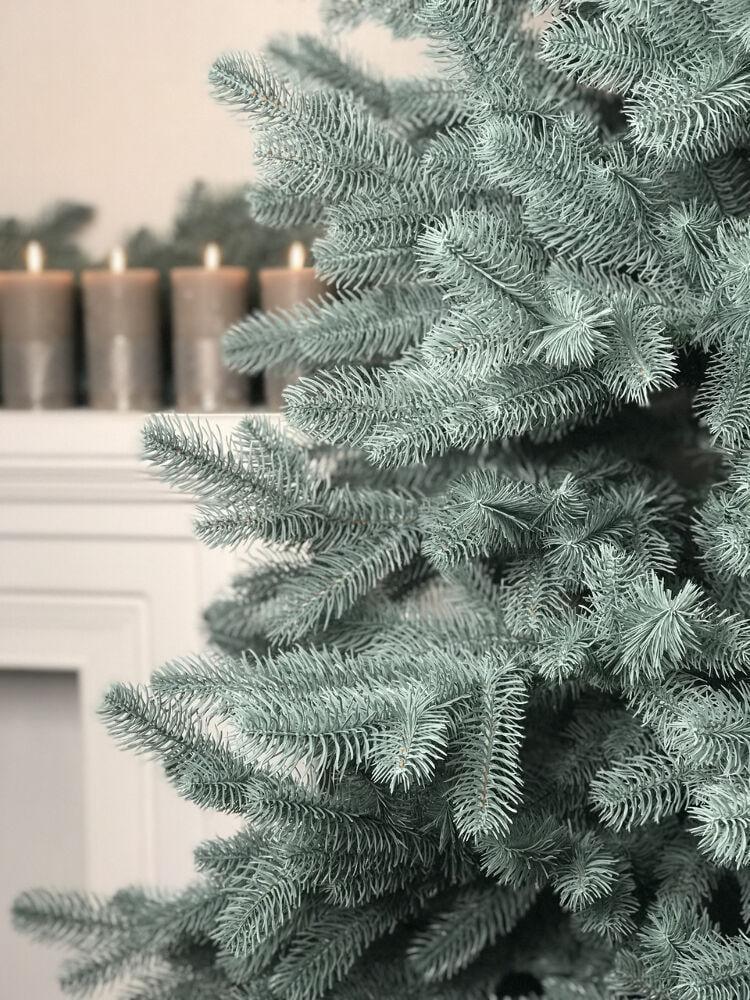 Штучна ялинка лита Lux з металевою підставкою 220 см Блакитний (110L/220/B) - фото 6 Штучна ялинка лита Lux з металевою підставкою 220 см Блакитний (110L/220/B) - фото 6