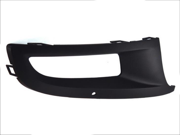 Решетка бампера AVTM Volkswagen Polo V HB 09-15 правая с отверстиями (7415 914)