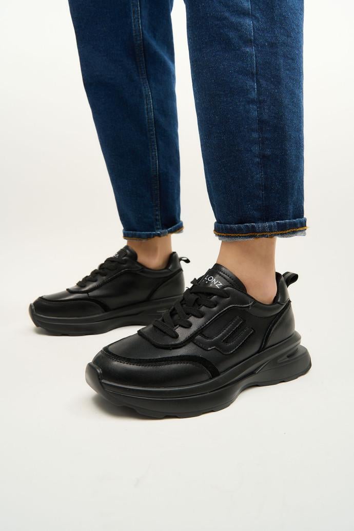 Кросівки жіночі LONZA р. 38 Чорний (179996) Кросівки жіночі LONZA р. 38 Чорний (179996)