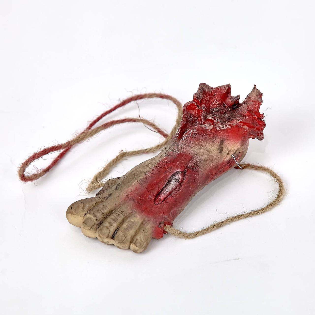 Муляж ноги на канате на Хэллоуин 16х5 см