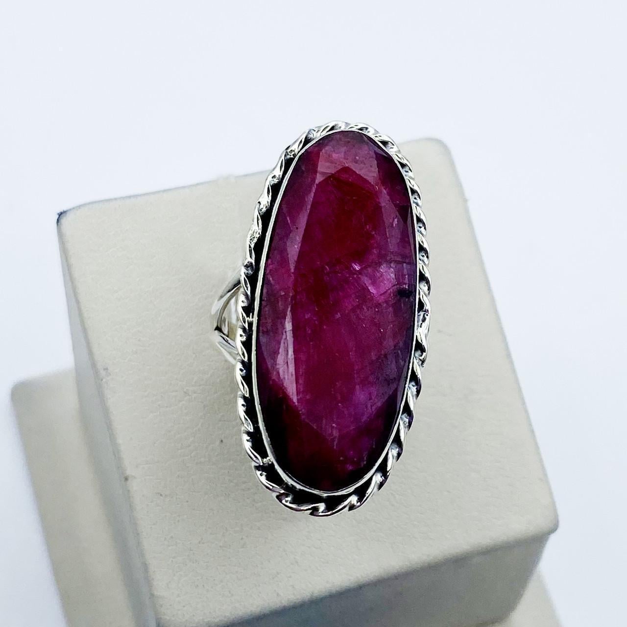 Кольцо серебряное с рубином р. 18 9,48 г (2361698312) Кольцо серебряное с рубином р. 18 9,48 г (2361698312)