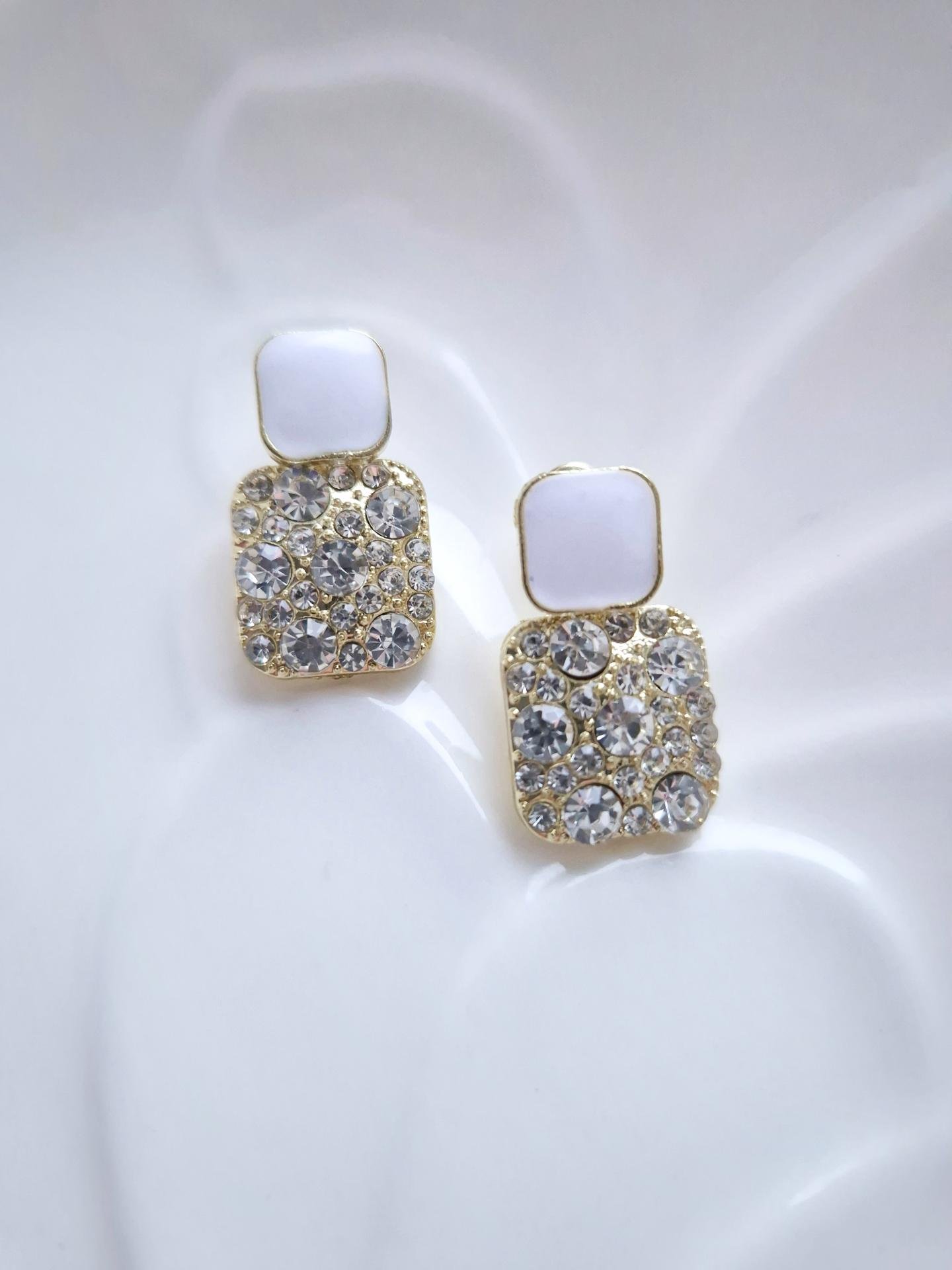 Сережки гвоздики жіночі квадратні з камінцями Золотистий (15384)