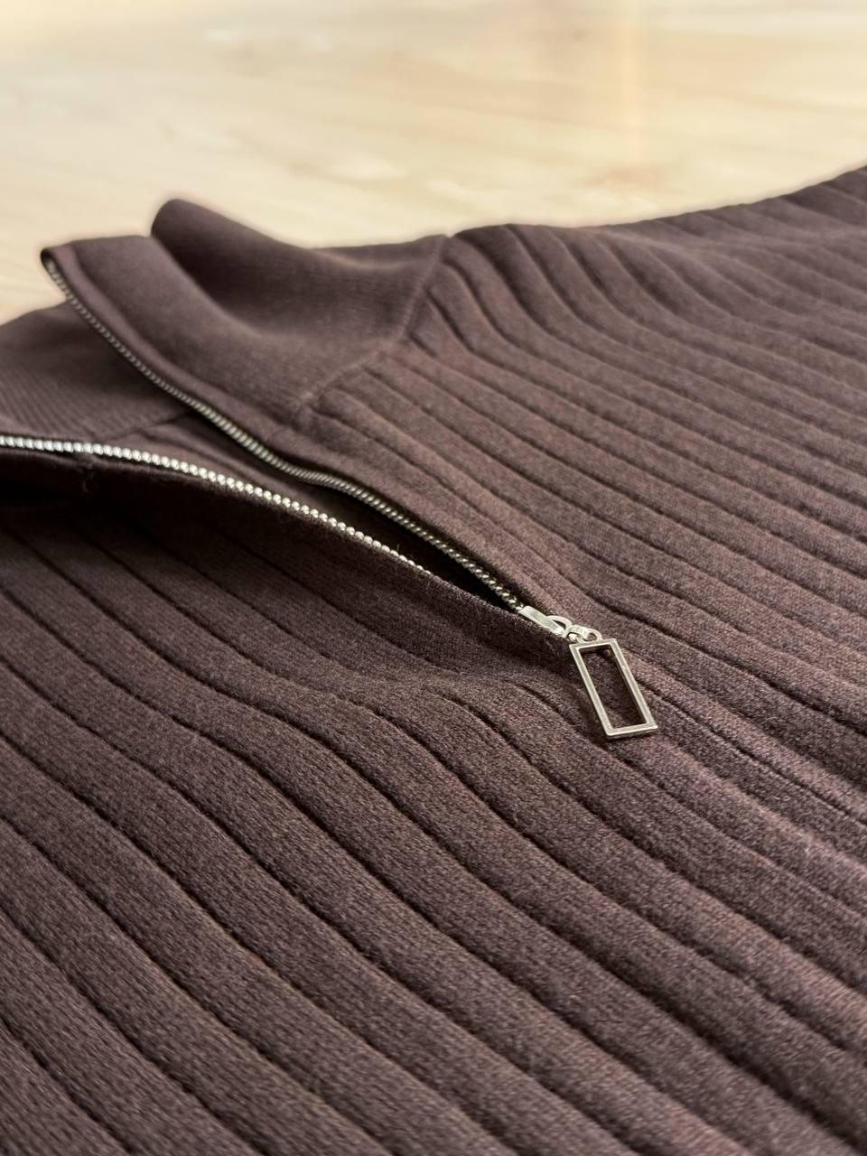 Костюм женский Joy One 376 вязаный в рубчик с кофтой на молнии и брюками палаццо OS Коричневый (5600) - фото 4 Костюм женский Joy One 376 вязаный в рубчик с кофтой на молнии и брюками палаццо OS Коричневый (5600) - фото 4