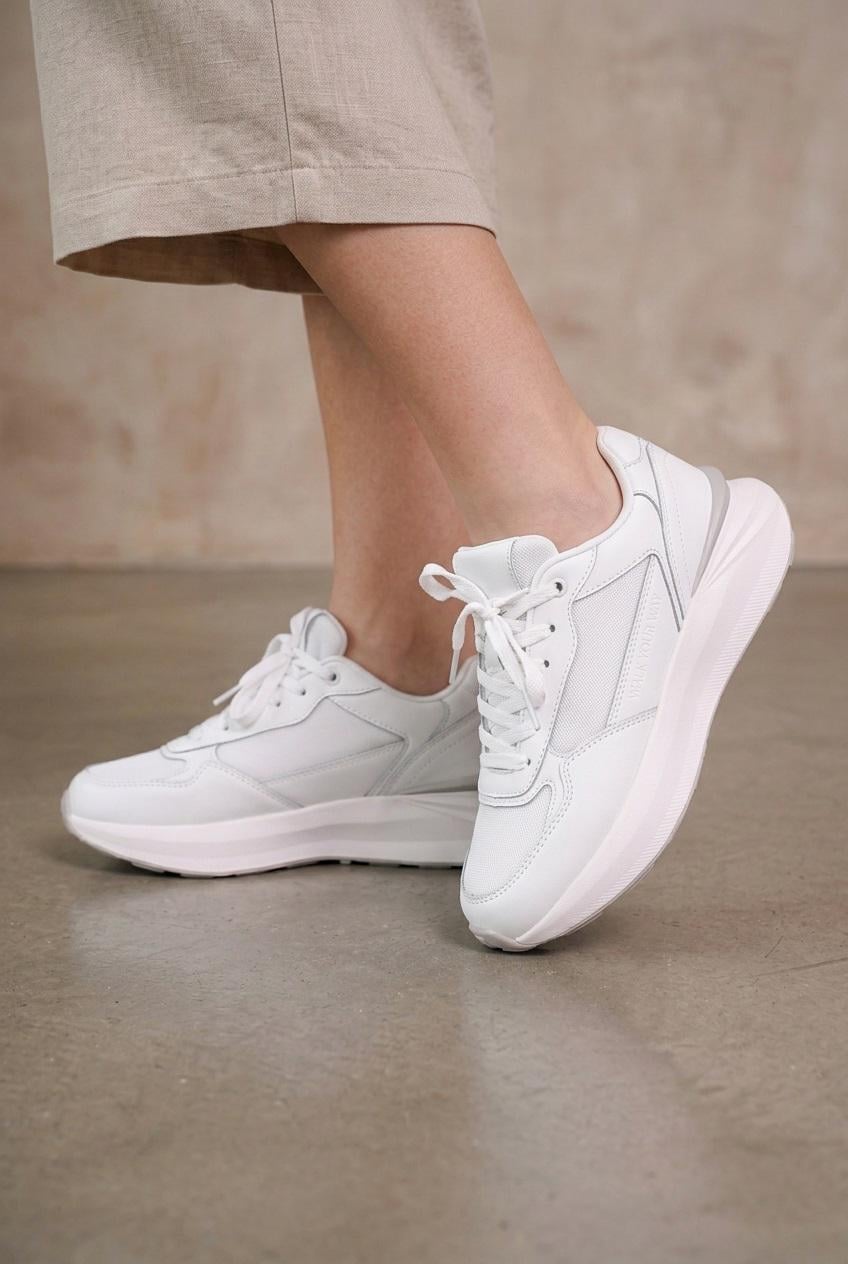 Кроссовки женские Where Uwear из натуральной кожи 351165 р. 37 Белый (351165_37) Кроссовки женские Where Uwear из натуральной кожи 351165 р. 37 Белый (351165_37)