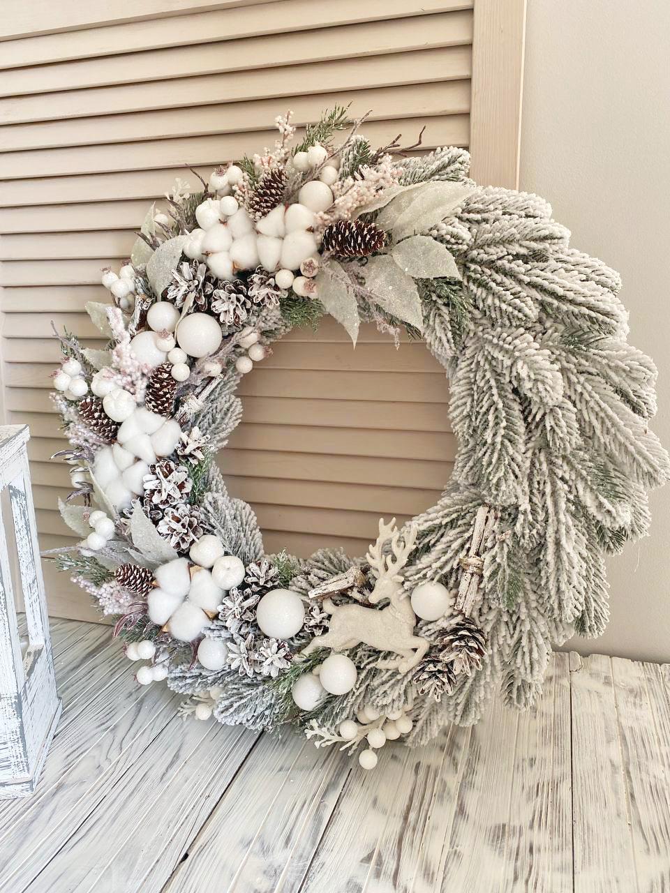 Венок новогодний Снежный 50 см Белый