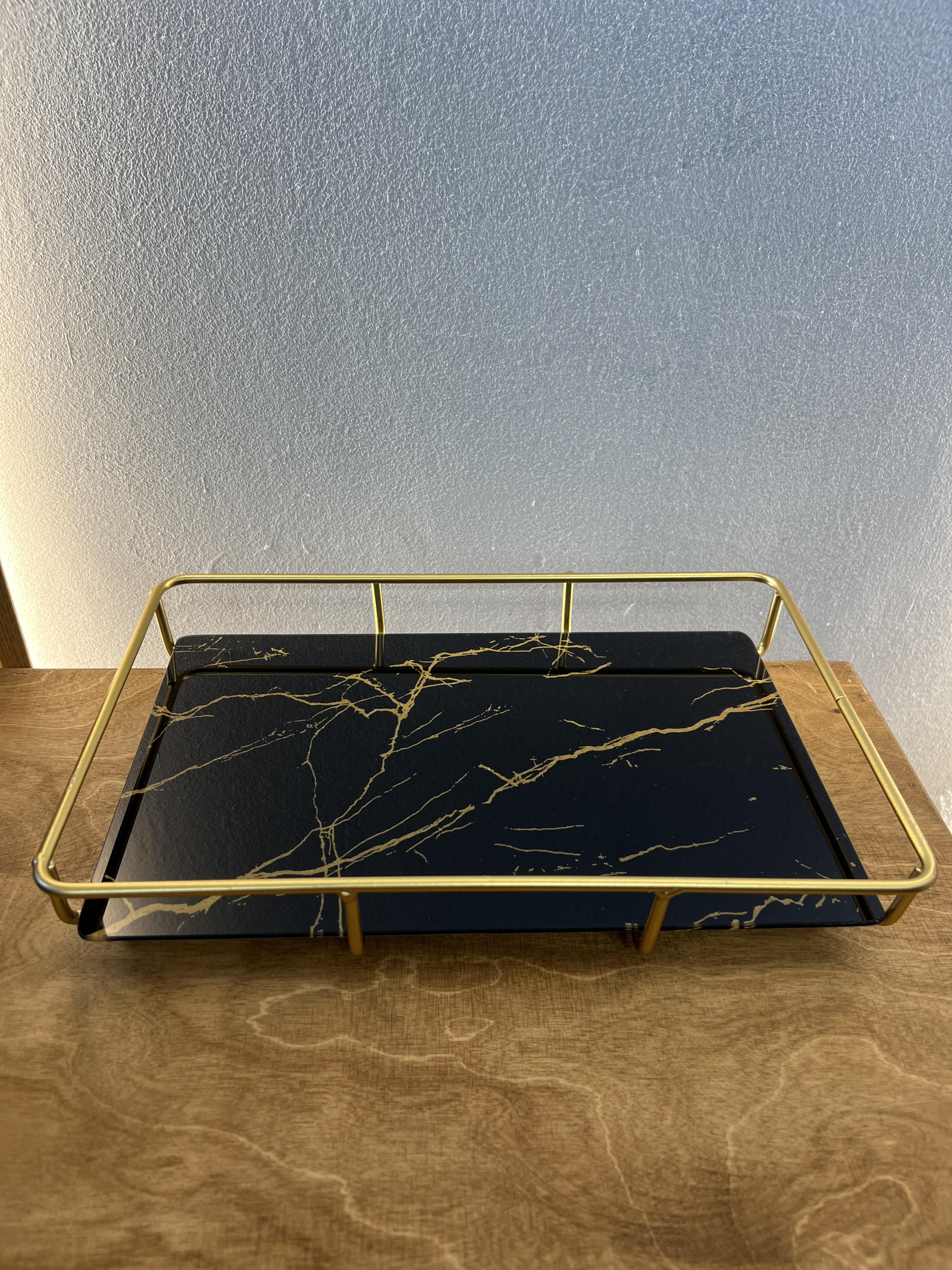 Підставка метал/скло 28х19х5 см Чорний/Золотий Підставка метал/скло 28х19х5 см Чорний/Золотий