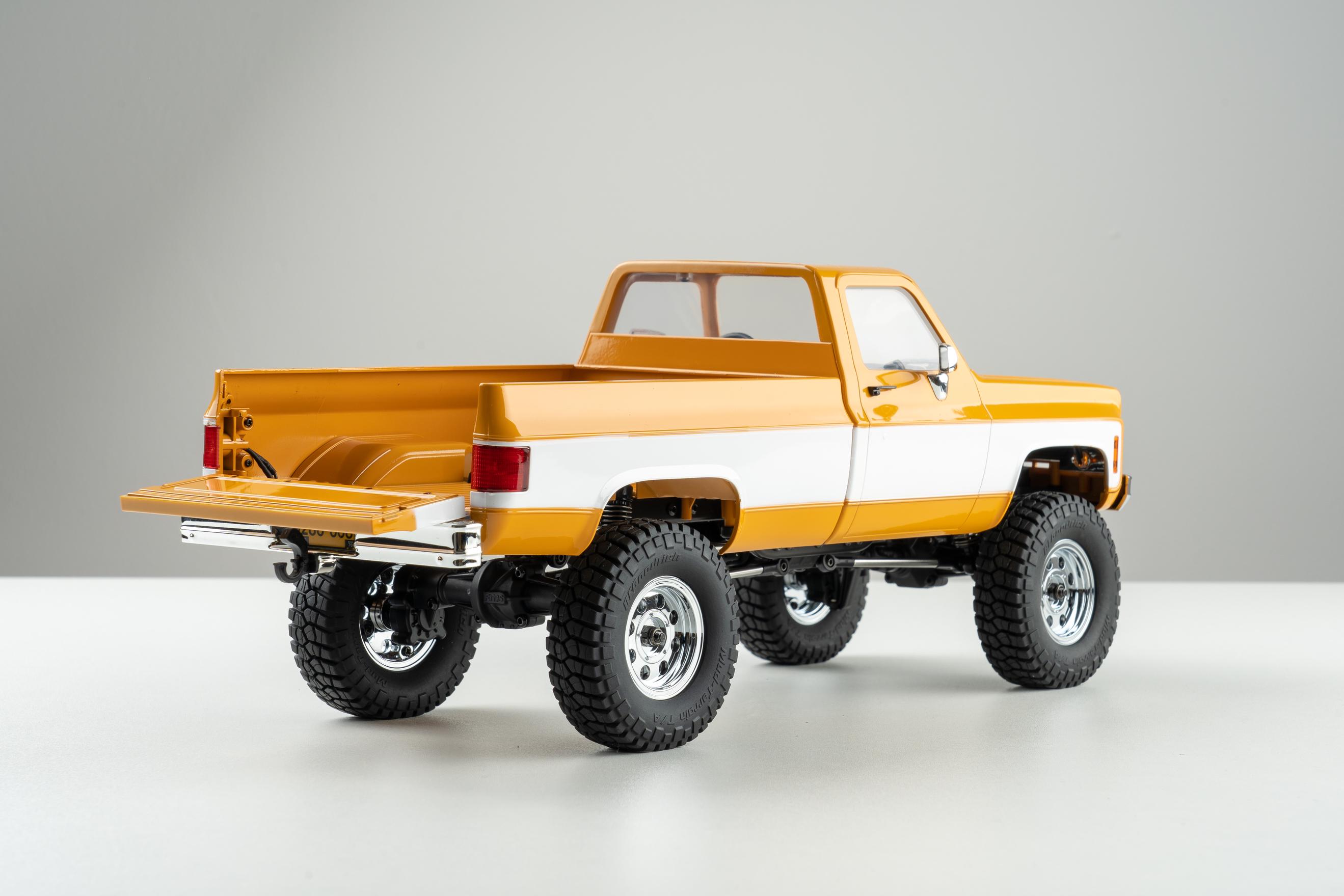 Машинка на радиоуправлении FMS 1:18 Chevrolet K10 RTR Желтый - фото 22 Машинка на радиоуправлении FMS 1:18 Chevrolet K10 RTR Желтый - фото 22