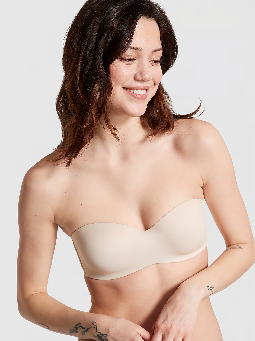 Бюстгальтер без пуш ап Victoria's Secret Wear Everywhere Lightly Lined Strapless Bra 85C Бежевий (21713325)