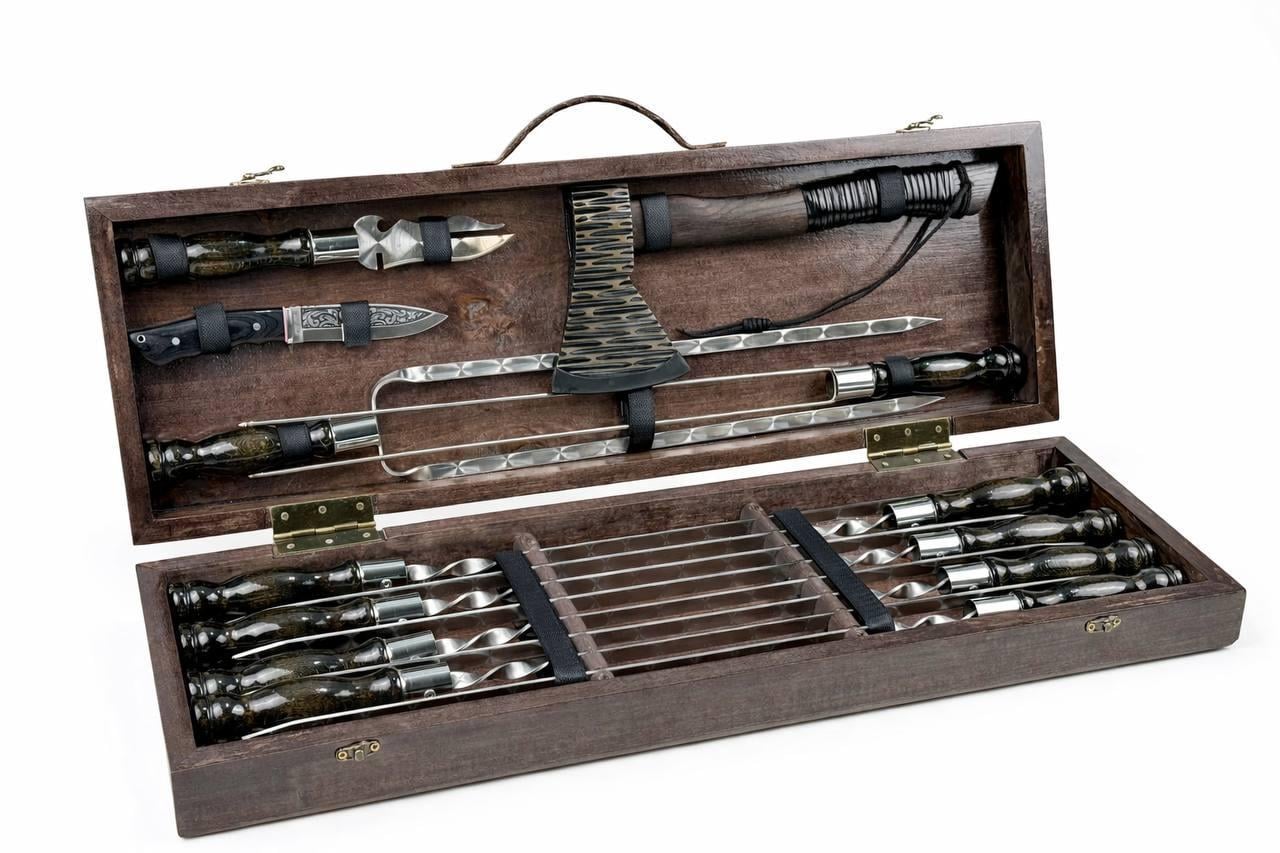 Набор для пикника GrillMaster Ворон с топором ножом Grand Way/овощным шампуром 13 пр. Коричневый (10-164-KS-7624)