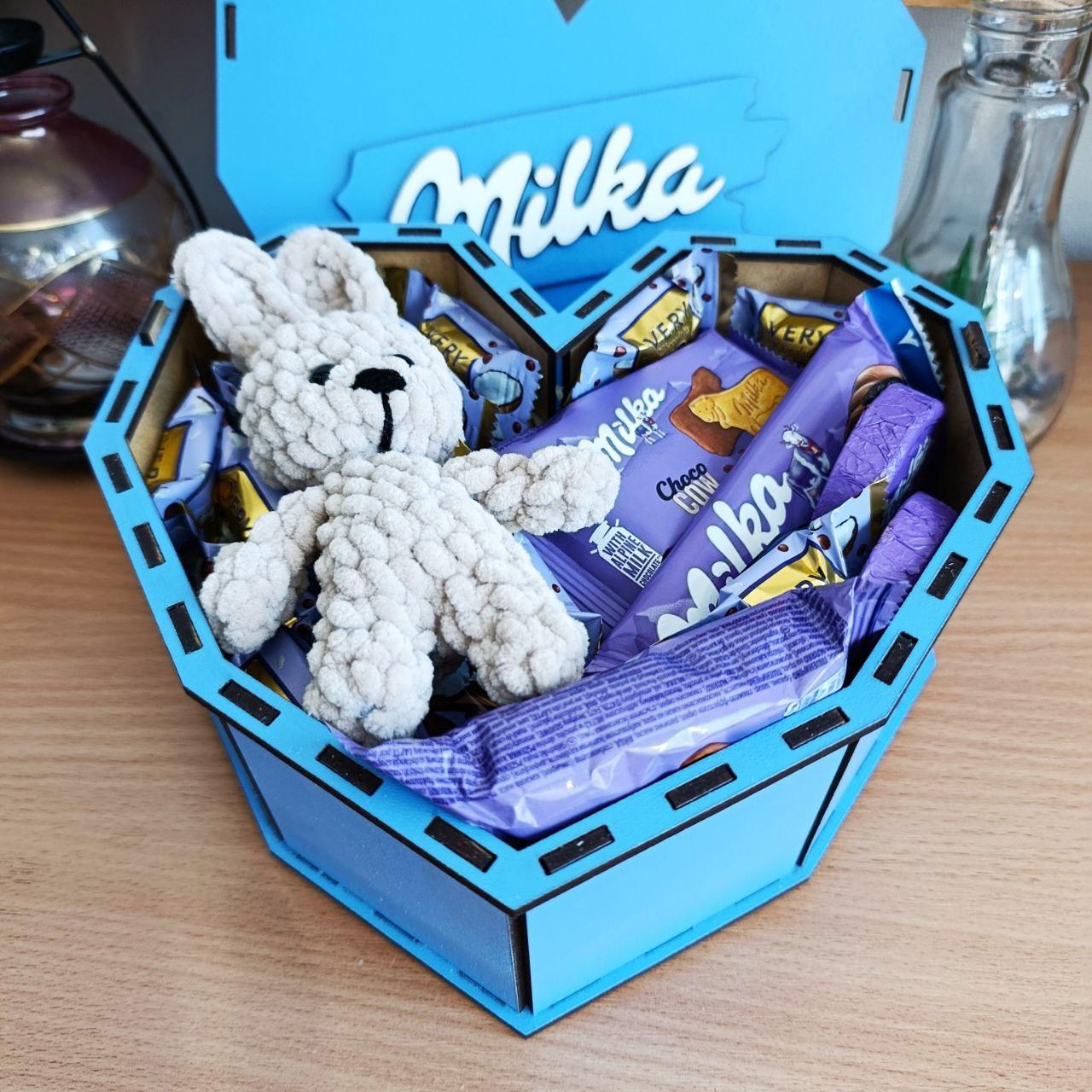 Подарочный бокс Милка со сладостями и игрушкой (ar315) - фото 2