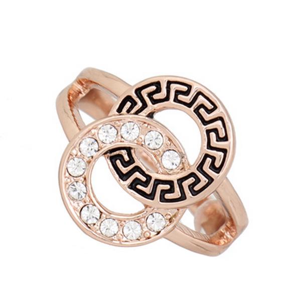 Кольцо с кристаллами Сваровски 095639a Italina р. 17 Белый