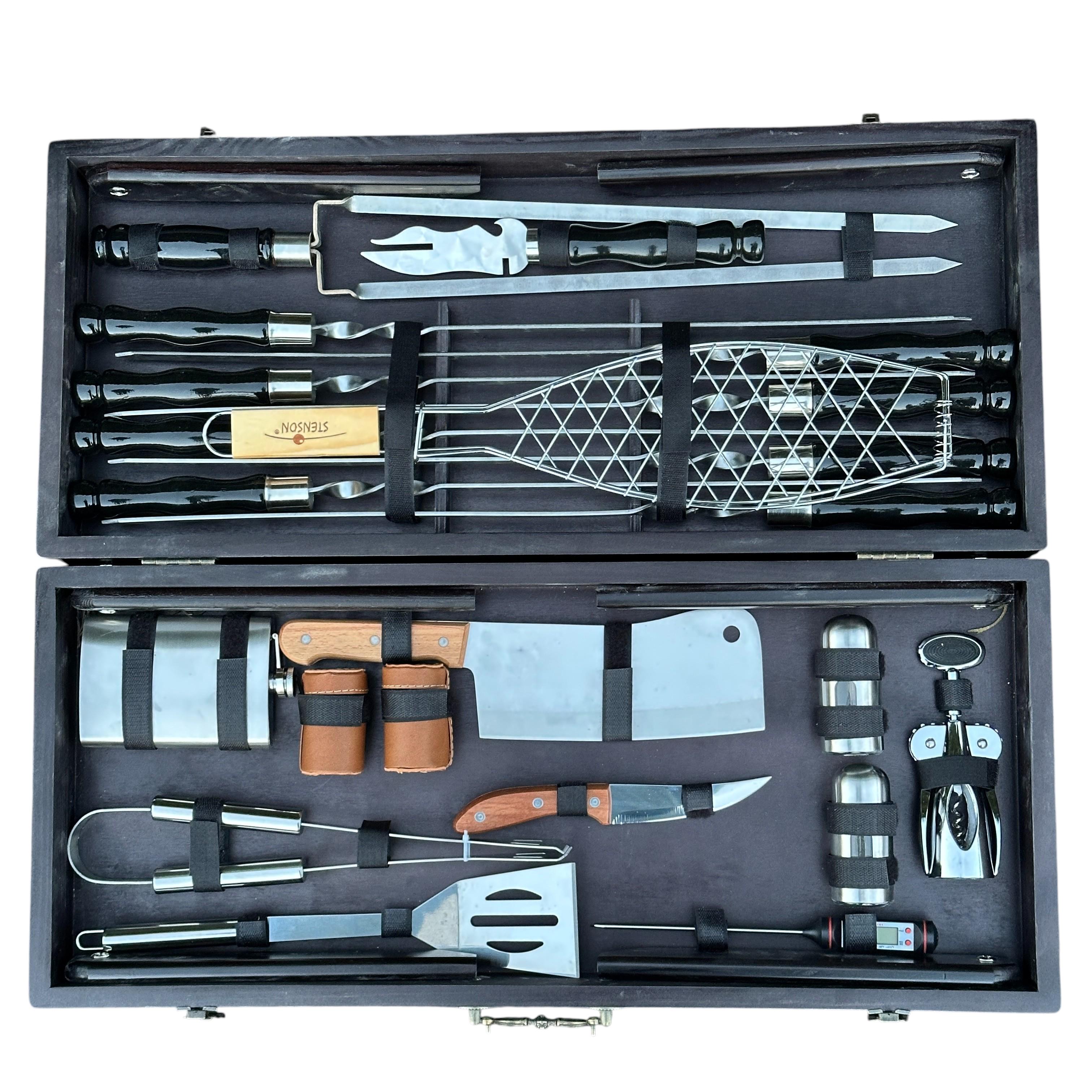 Набір шампурів з аксесуарами Mzavod Майстер Гриль із нержавіючої сталі в дерев’яному кейсі-столі 680x300x110 мм Чорний (136-17-1191610000050)