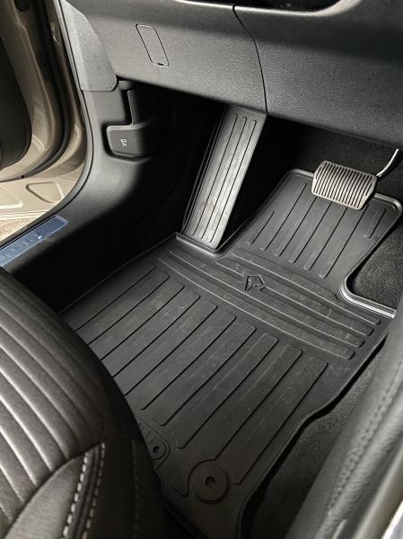 Резиновые коврики Stingray для Ford Kuga/Escape 2019- рр. резина Черный
