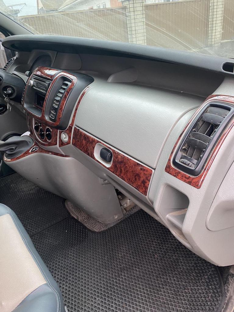 Накладки на панель Алюминий Meric для Renault Trafic 2001-2015 гг. пластик Серый
