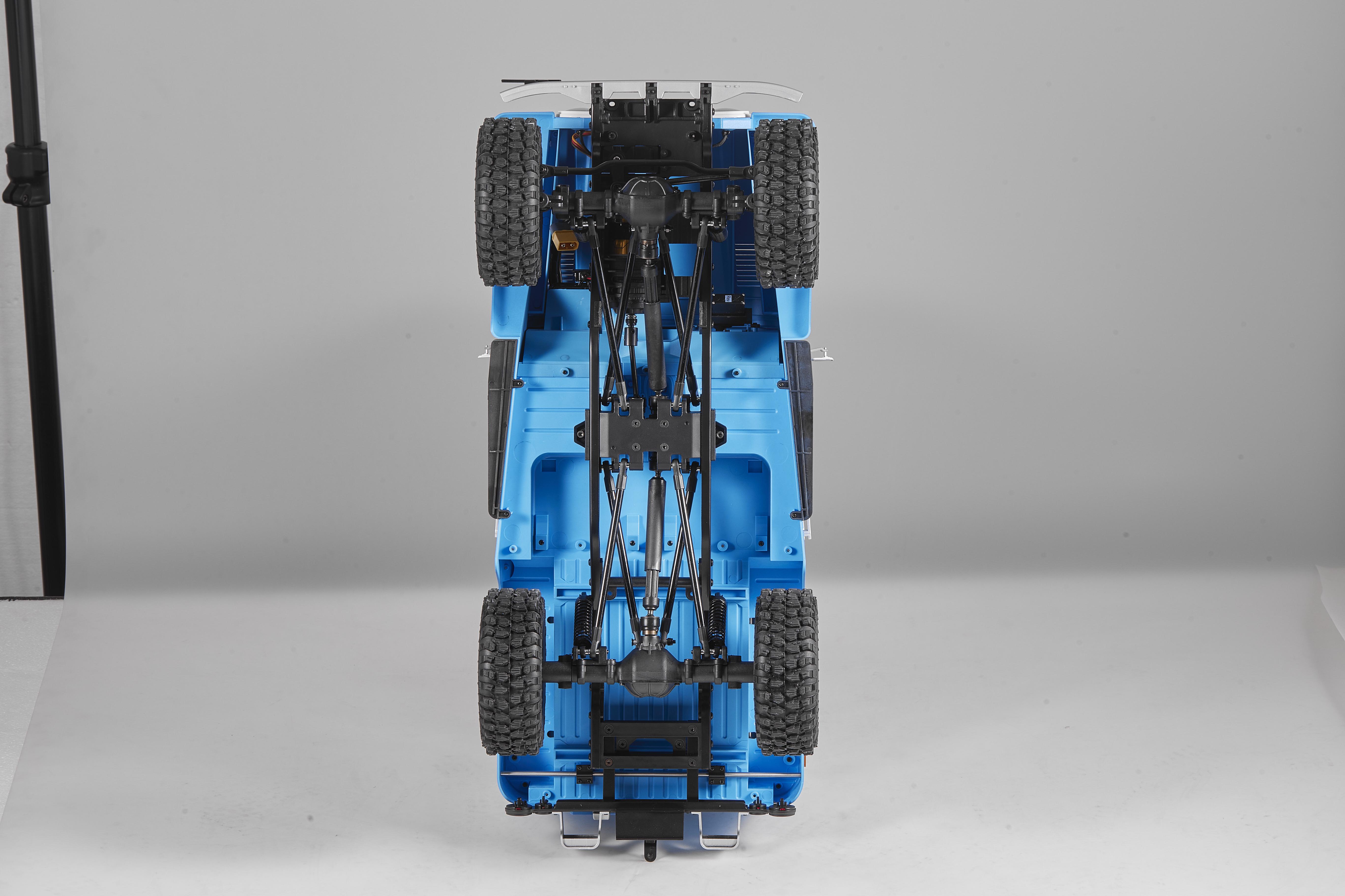 Машинка на радиоуправлении FMS 1:10 Toyota Land Cruiser FJ40 RS Blue - фото 9 Машинка на радиоуправлении FMS 1:10 Toyota Land Cruiser FJ40 RS Blue - фото 9