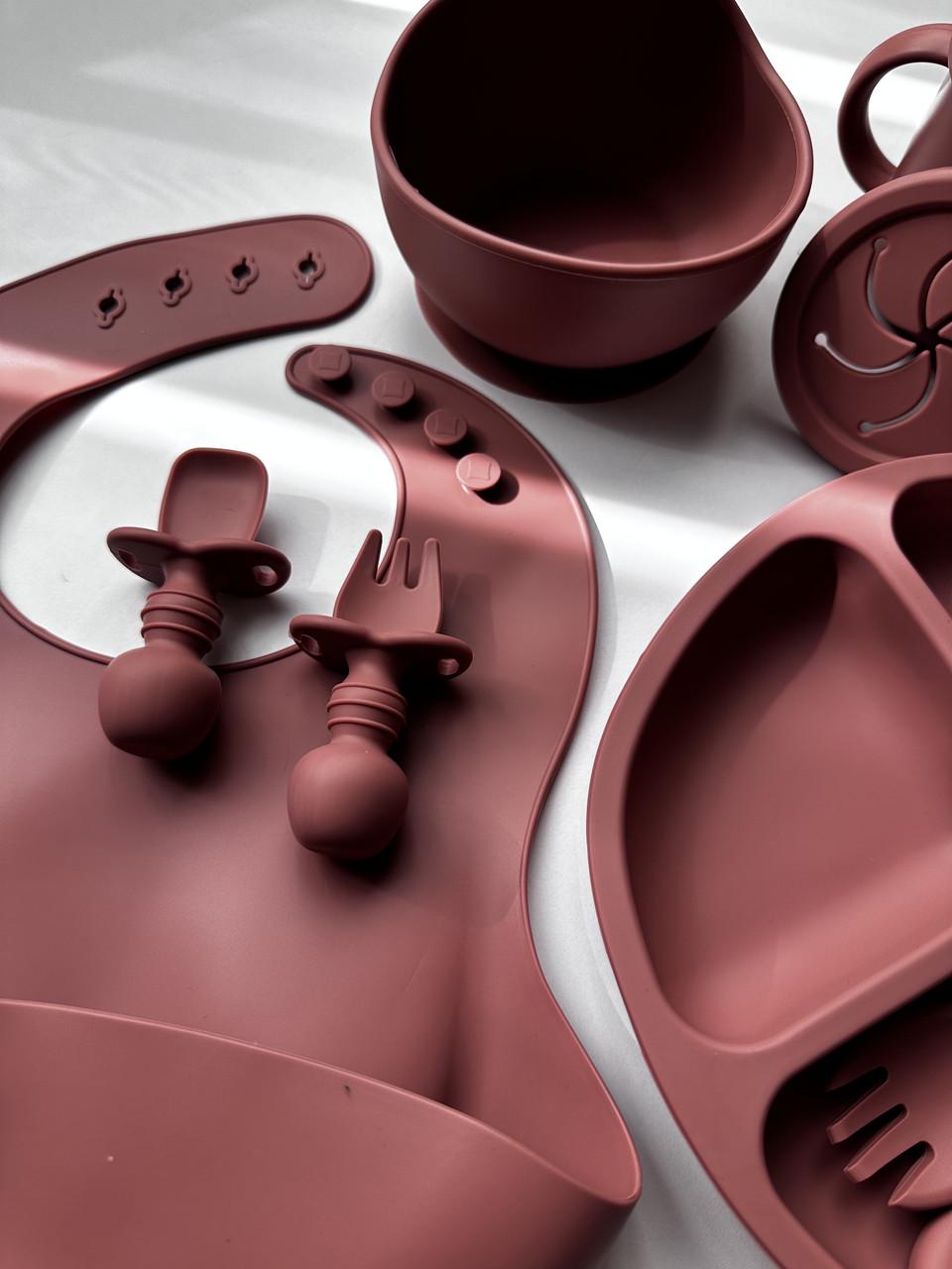 Набор посуды для кормления детей 9 элементов тарелка/миска/поильник/нагрудник Бордовый (104) - фото 5