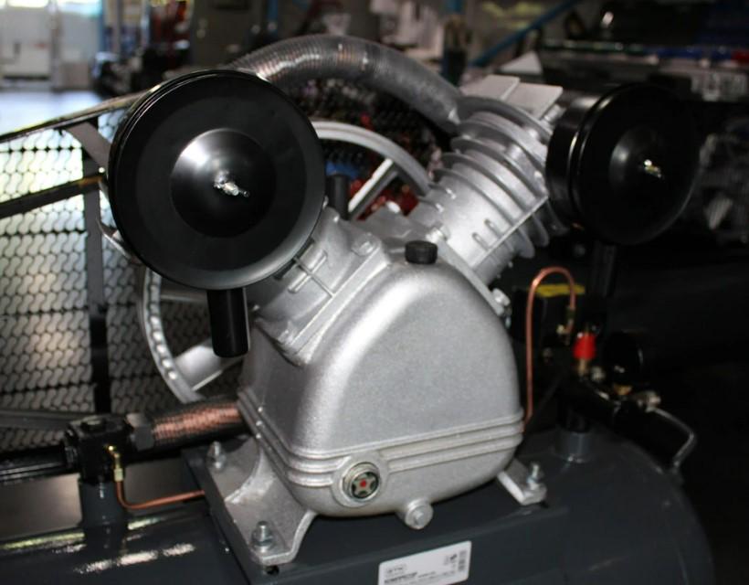 Компрессор поршневой воздушный GTM KC2090A-120L 120 л (44004) - фото 2 Компрессор поршневой воздушный GTM KC2090A-120L 120 л (44004) - фото 2