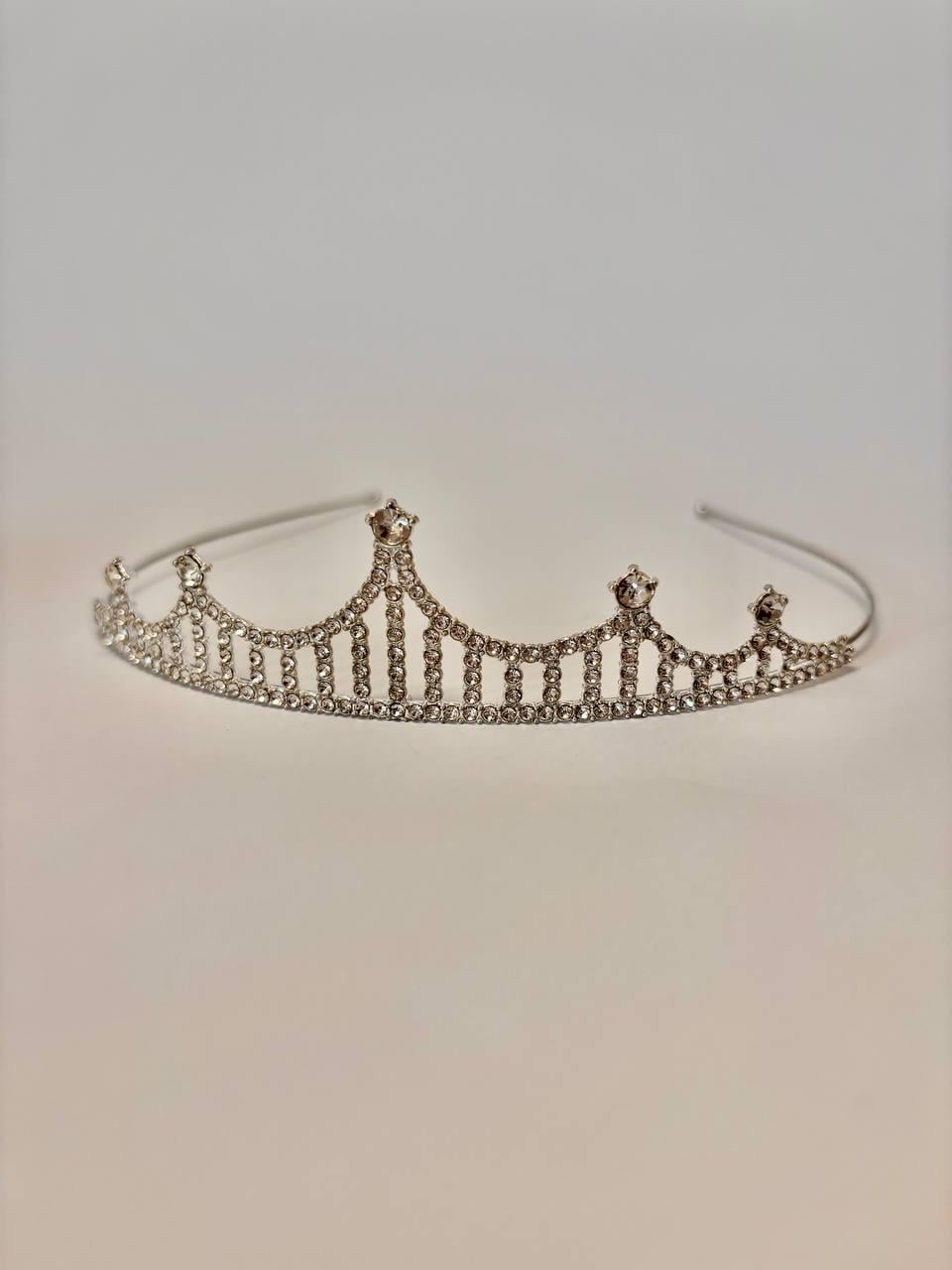 Диадема с камнями классическая Серебристый (107)