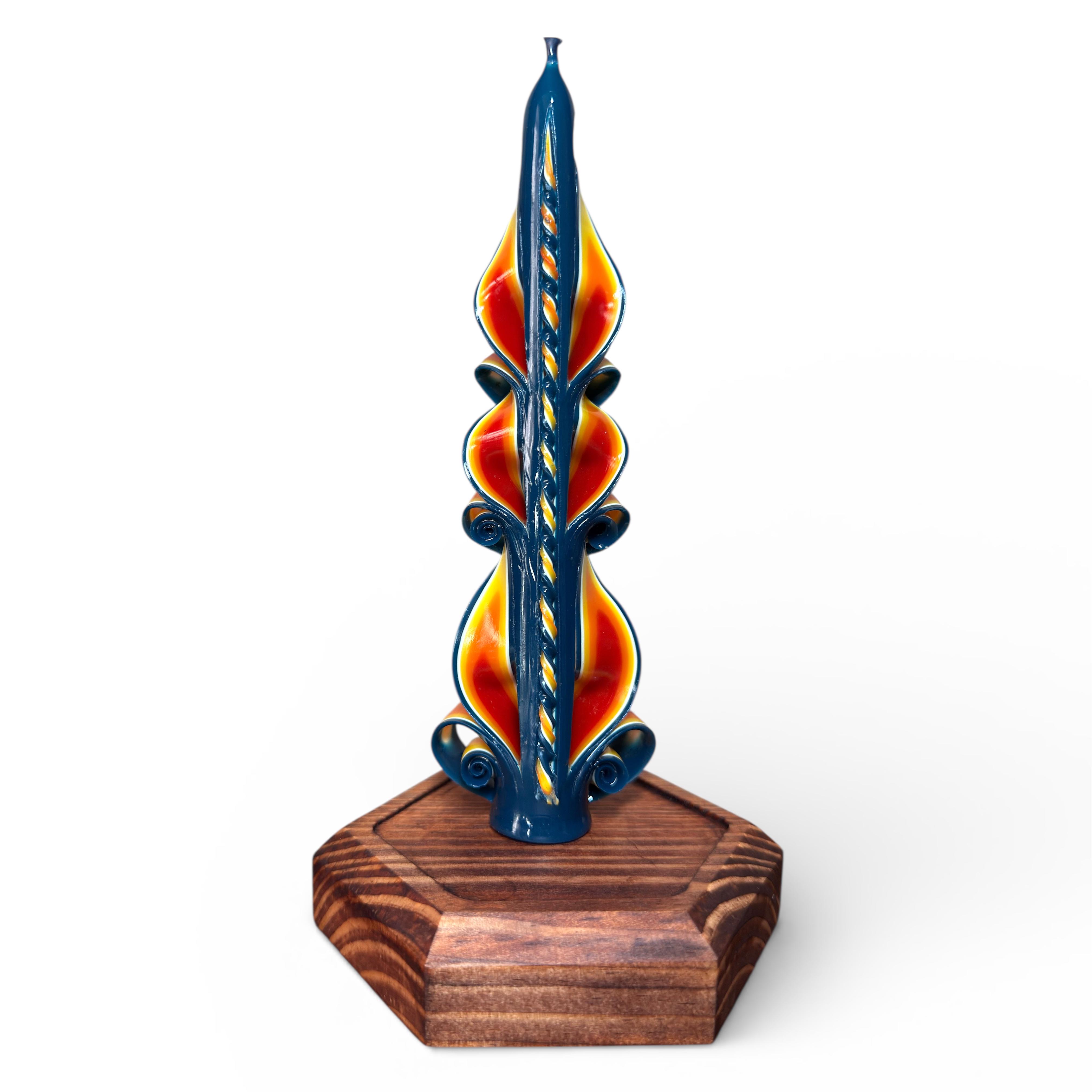 Свеча и подсвечник пчелый воск ручная резьба сосновое дерево 15 см