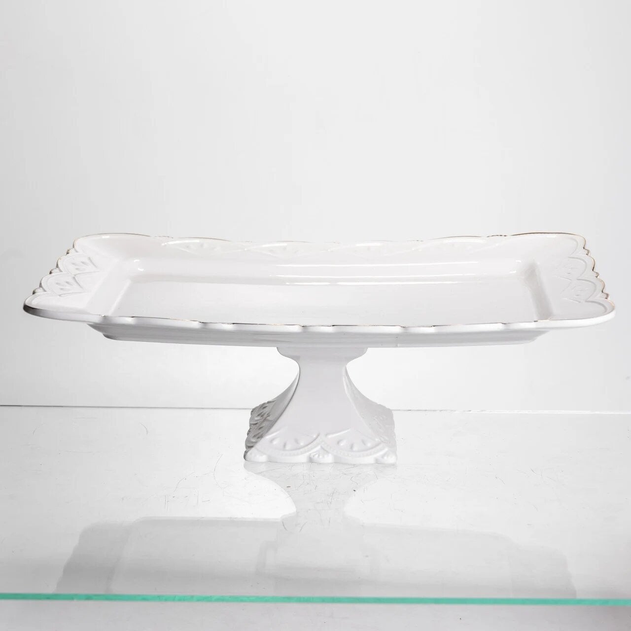 Тортовщица на ножке YIWU White Square фарфоровая квадратная 35,5х35,5 см (120-YH-HG060)