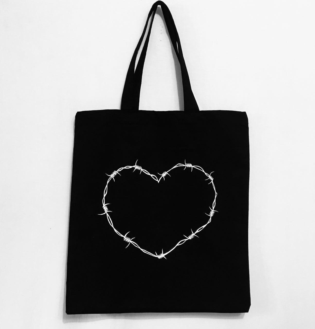 Эко-сумка с принтом Сердце из проволоки (825) Эко-сумка с принтом Сердце из проволоки (825)