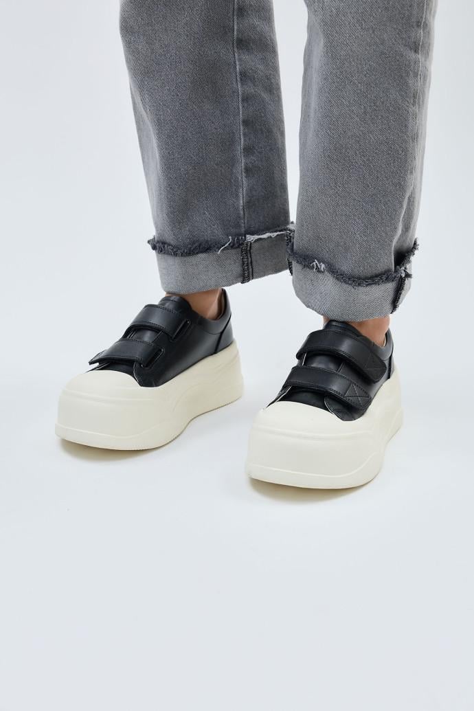 Слипоны женские LONZA кожаные р. 36 Черный (200912) Слипоны женские LONZA кожаные р. 36 Черный (200912)