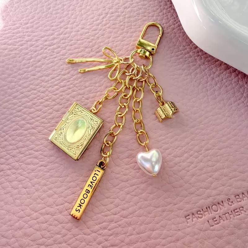 Брелок Love Books металевий Золотистий (LOVEBOOKS-PEARL-GOLD)