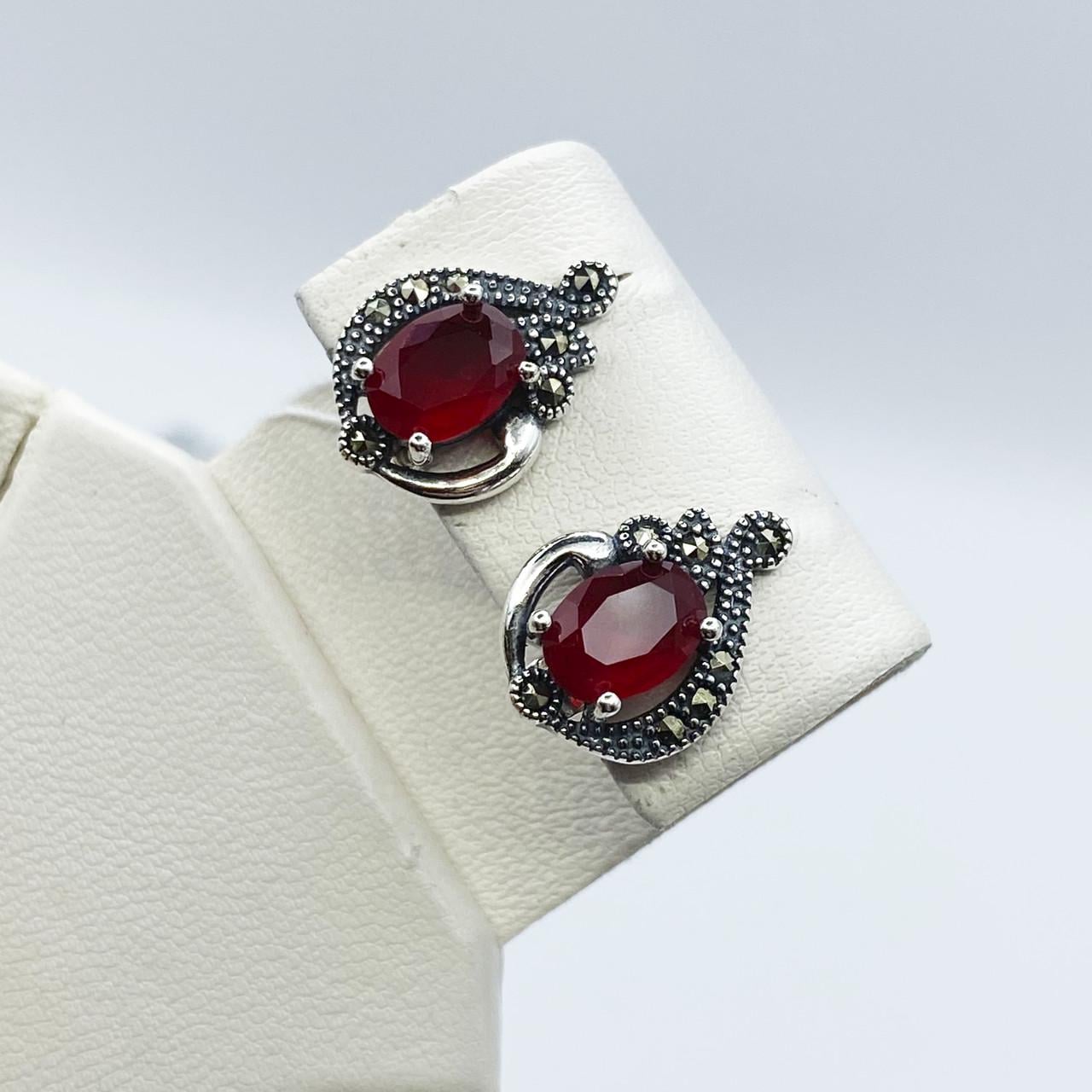 Сережки срібні з рубіном та марказитом 4,6 г (2043813742)