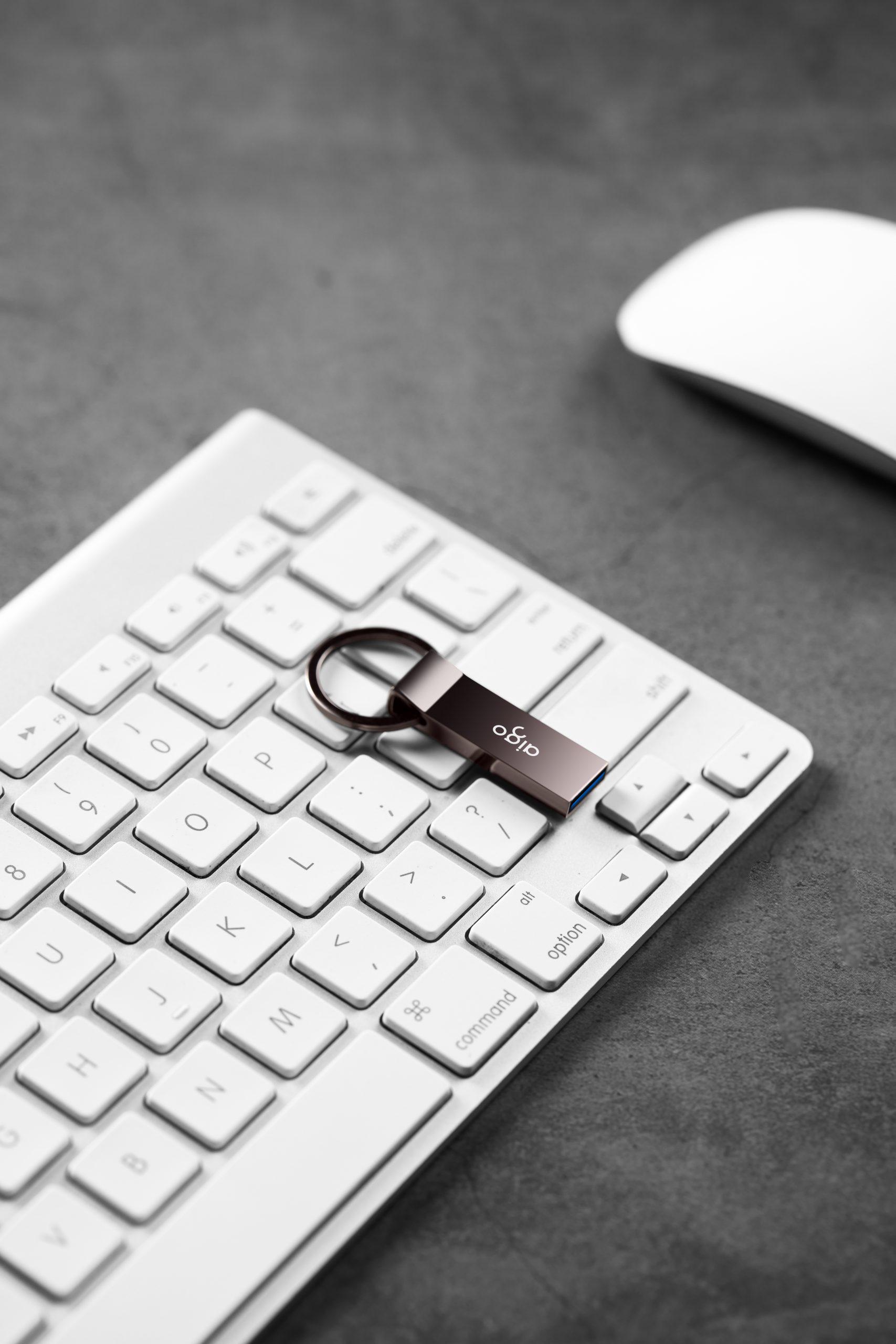 Флеш-накопитель AIGO U310Pro USB 3.1 128 GB (68269) - фото 8 Флеш-накопитель AIGO U310Pro USB 3.1 128 GB (68269) - фото 8