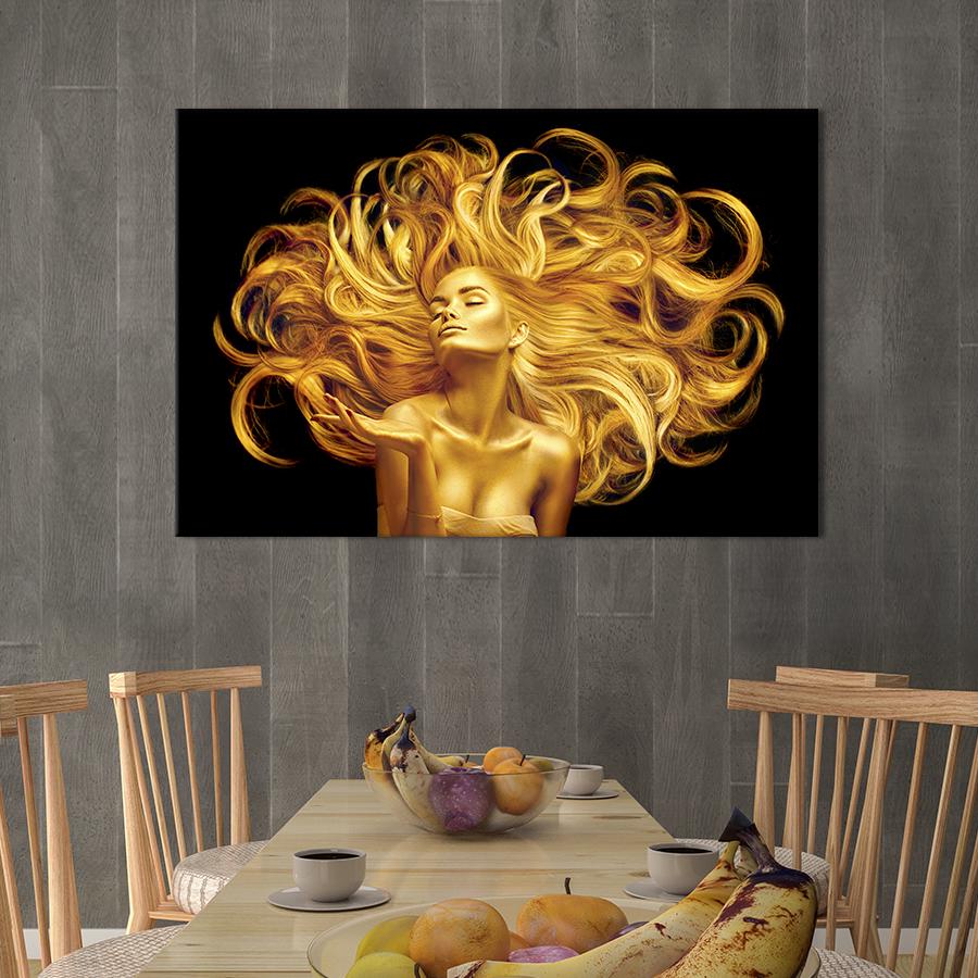 Настенный декор картина на холсте для интерьера Золотая девушка 80x54 см (534-1)