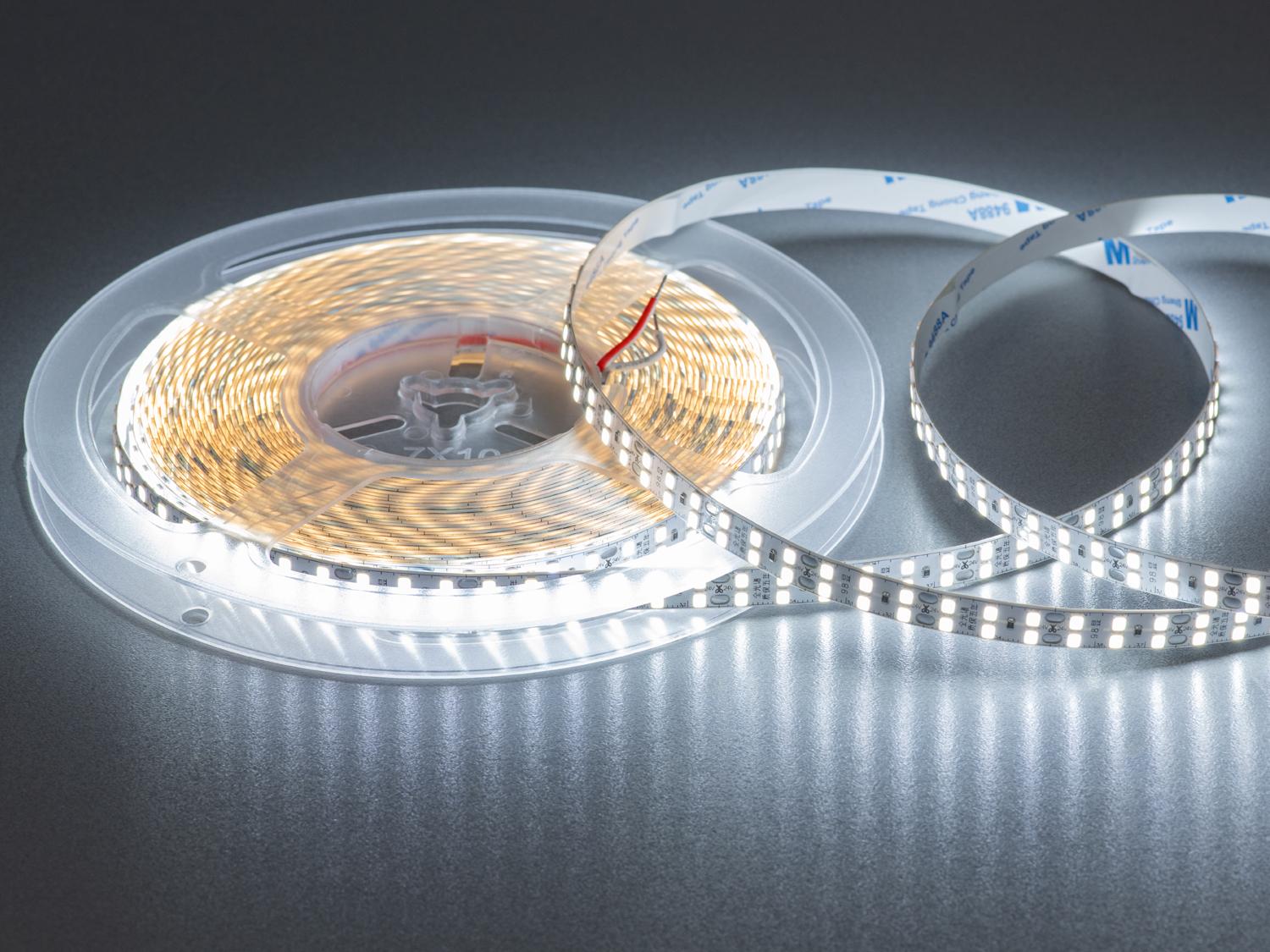 Світлодіодна стрічка 24 В 240 діодів на метр 10 мм Холодний білий (P24-2835-240-CW-20-10) - фото 1 Світлодіодна стрічка 24 В 240 діодів на метр 10 мм Холодний білий (P24-2835-240-CW-20-10) - фото 1