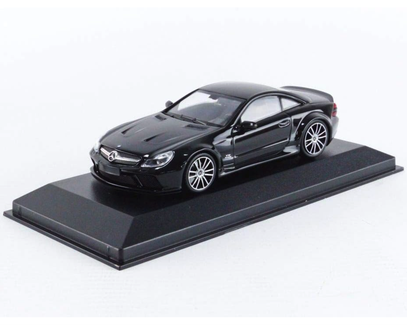 Модель автомобиля Minichamps 1:43 Mercedes-Benz SL65 AMG R230 Black (940038220)