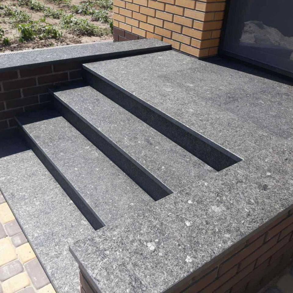 Плитка гранітна Кам'яний двір Лабрадорит термо 30х60х3 см (0012) - фото 4 Плитка гранітна Кам'яний двір Лабрадорит термо 30х60х3 см (0012) - фото 4