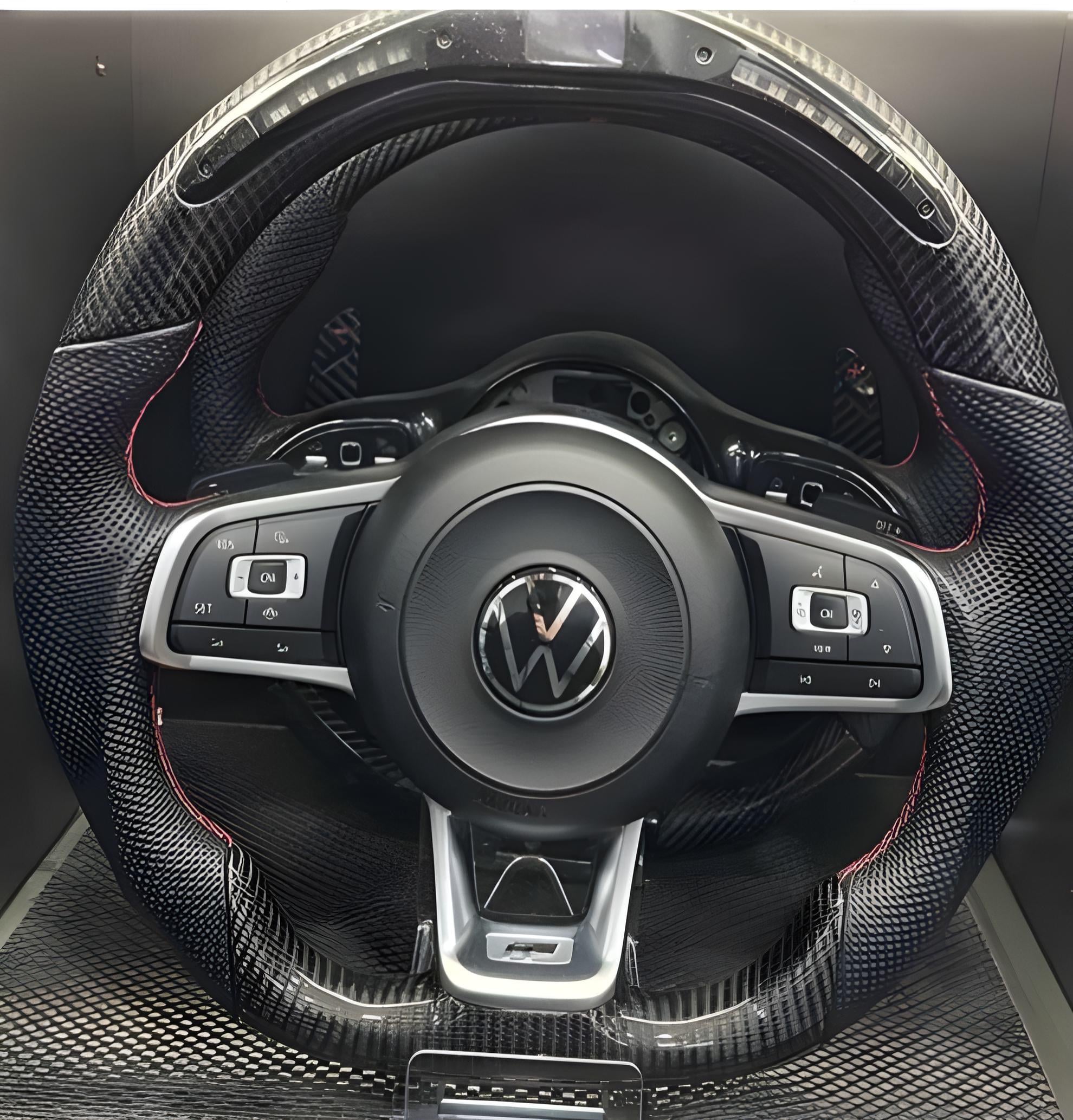 Руль GBT Карбон + LED для Volkswagen Polo 2017- рр. натуральный карбон Черный (153424)