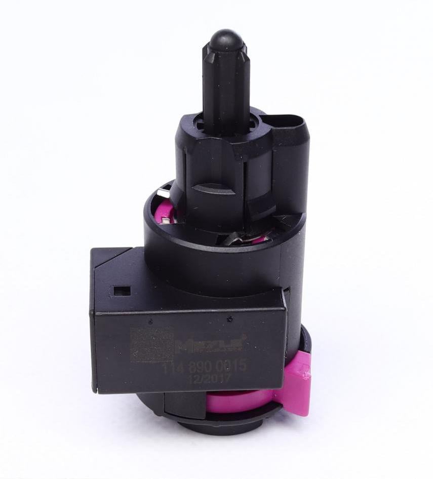 Датчик педали тормоза Audi A4/A5/A6/A7/A8/Q5/Q7/R8/VW Phaeton 03-- (114 890 0015)
