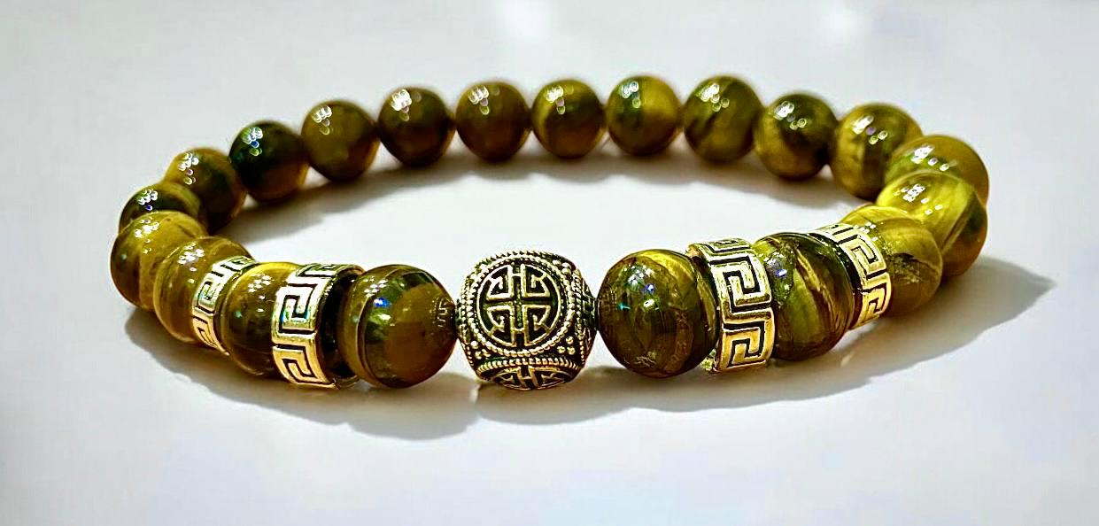 Браслет LITAURS из натурального камня тигровый глаз d 10 мм дополнен яркими металлическими вставками L 18-21 см (251204-1)