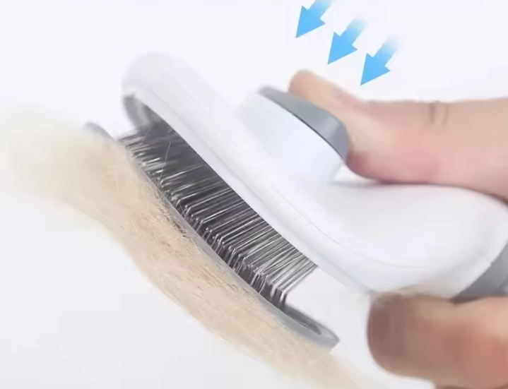 Щітка для вичісування котів і собак з автоматичним очищенням від шерсті Blue (1c2eed33) - фото 2 Щітка для вичісування котів і собак з автоматичним очищенням від шерсті Blue (1c2eed33) - фото 2