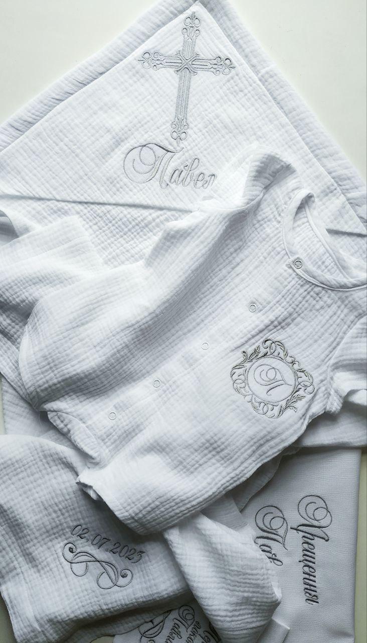 Набор для крещения именной Лето муслиновая крыжма/песочник/мешочки для локона и хранения 62 см (2173033886a) - фото 3 Набор для крещения именной Лето муслиновая крыжма/песочник/мешочки для локона и хранения 62 см (2173033886a) - фото 3