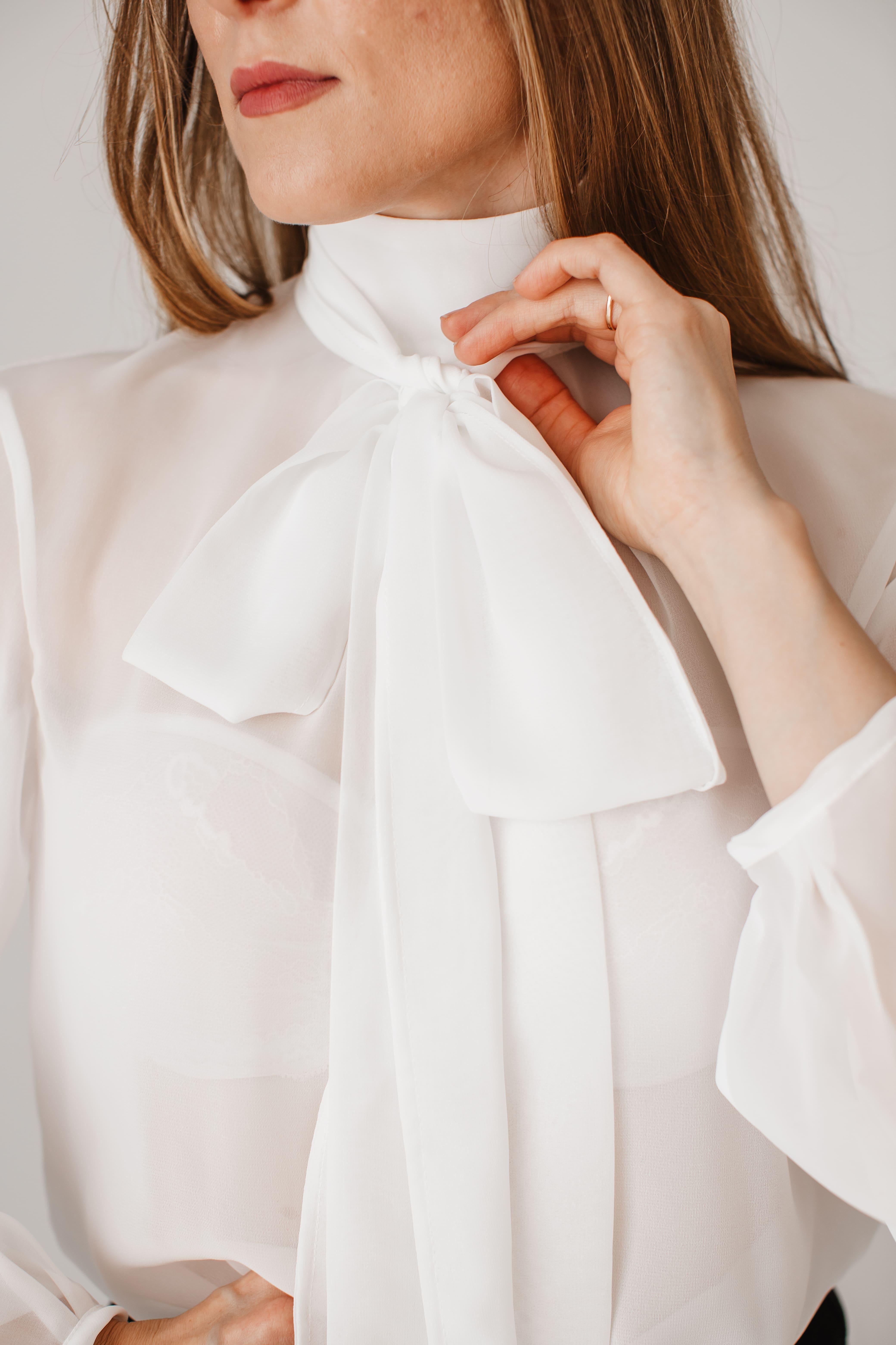 Блуза жіноча VSlatinina напівпрозора шифонова з бантом XS Айворі (01234567819) - фото 8 Блуза жіноча VSlatinina напівпрозора шифонова з бантом XS Айворі (01234567819) - фото 8