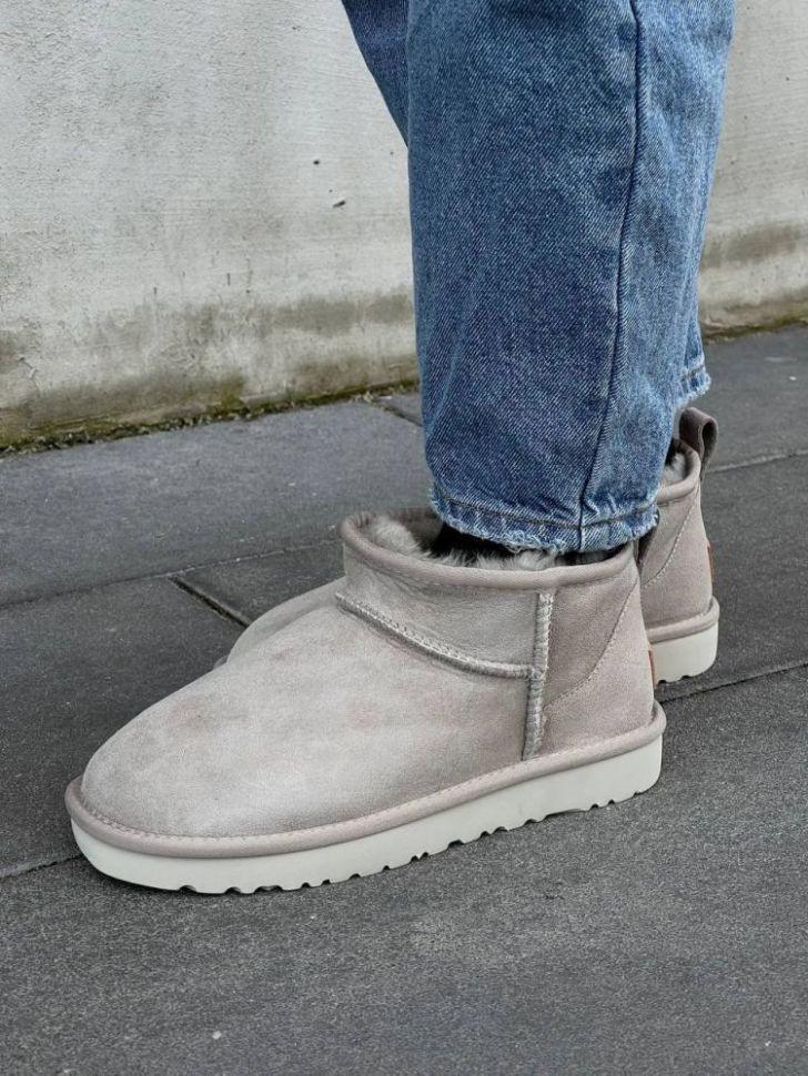Уги женские UGG Classic Ultra Mini р. 36 Light Grey Suede (12089) - фото 13
