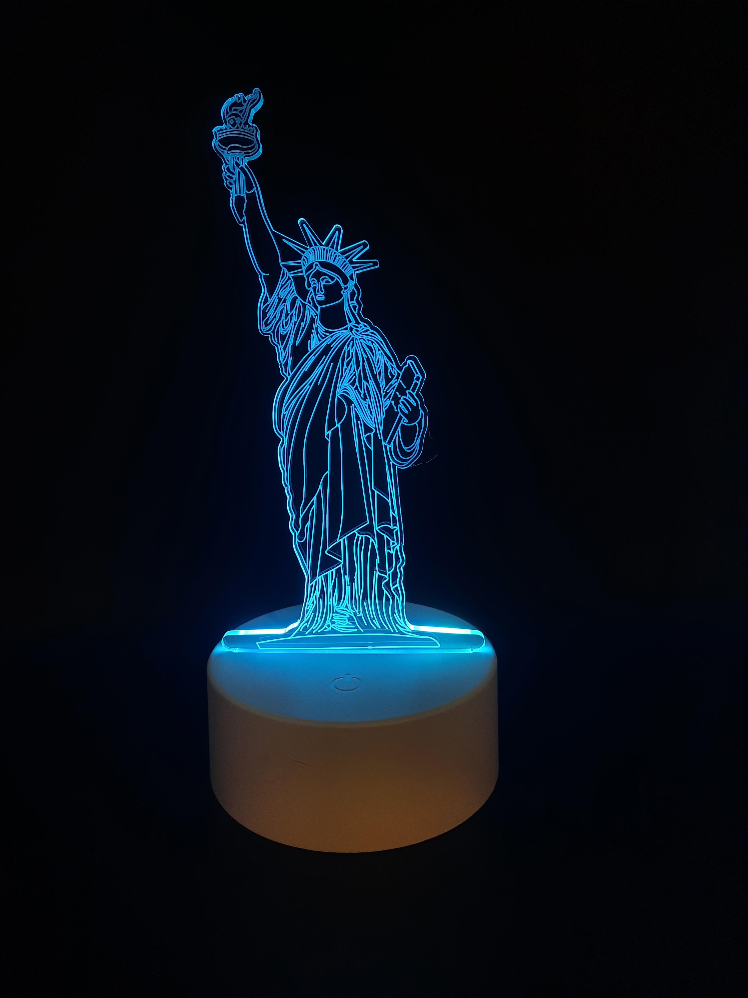 Ночник LED 3D Статуя Свободы 16 цветов - фото 1