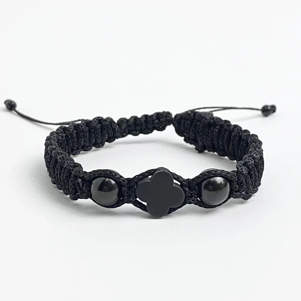 Браслет плетенный с крестом из гагата (1746-005)