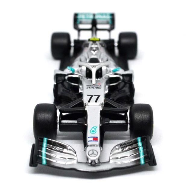 Коллекционная модель Bburago Mercedes W10-77 из металла масштаб 1:43