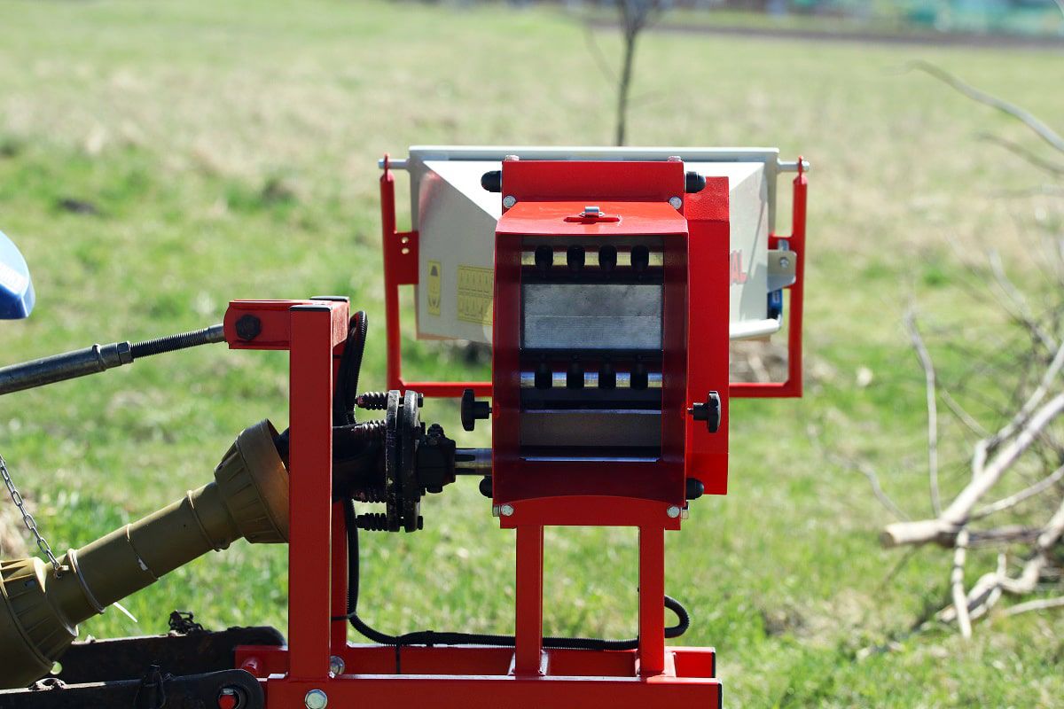 Подрібнювач гілок Arpal на шматки дров до трактора (АМ-80ТР) - фото 13 Подрібнювач гілок Arpal на шматки дров до трактора (АМ-80ТР) - фото 13