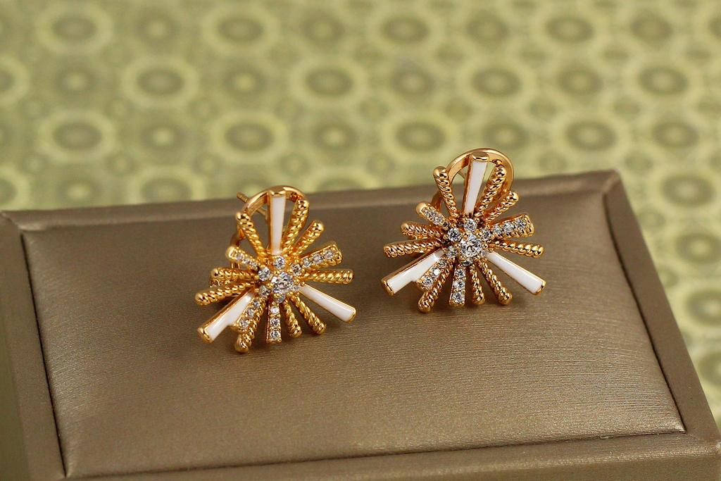 Серьги Xuping Jewelry Гольчатая астра с белой керамикой 1,9 см Золотистый