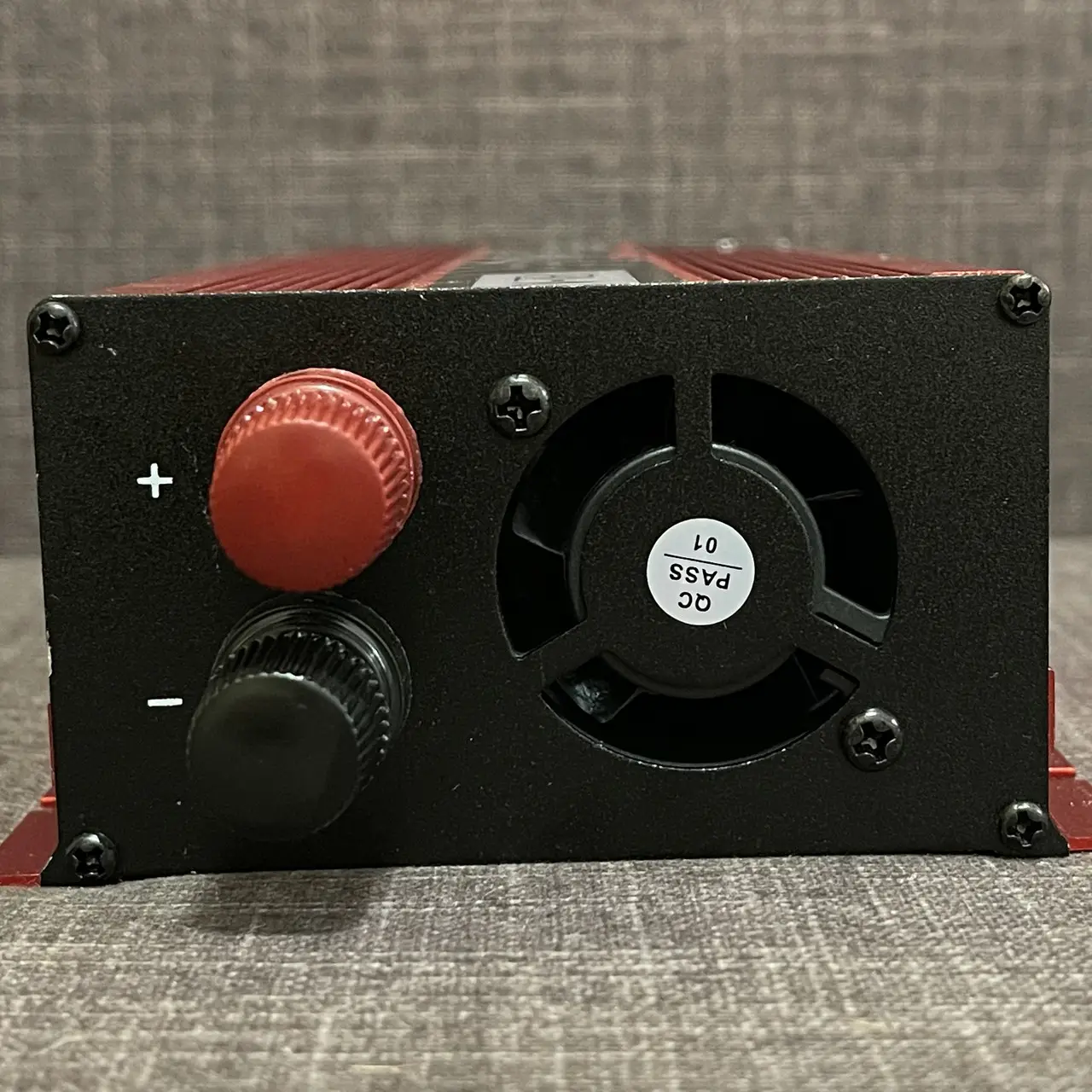 Перетворювач автомобільного струму V-TEK 12-220 V 2000 W (133252323) - фото 11 Перетворювач автомобільного струму V-TEK 12-220 V 2000 W (133252323) - фото 11