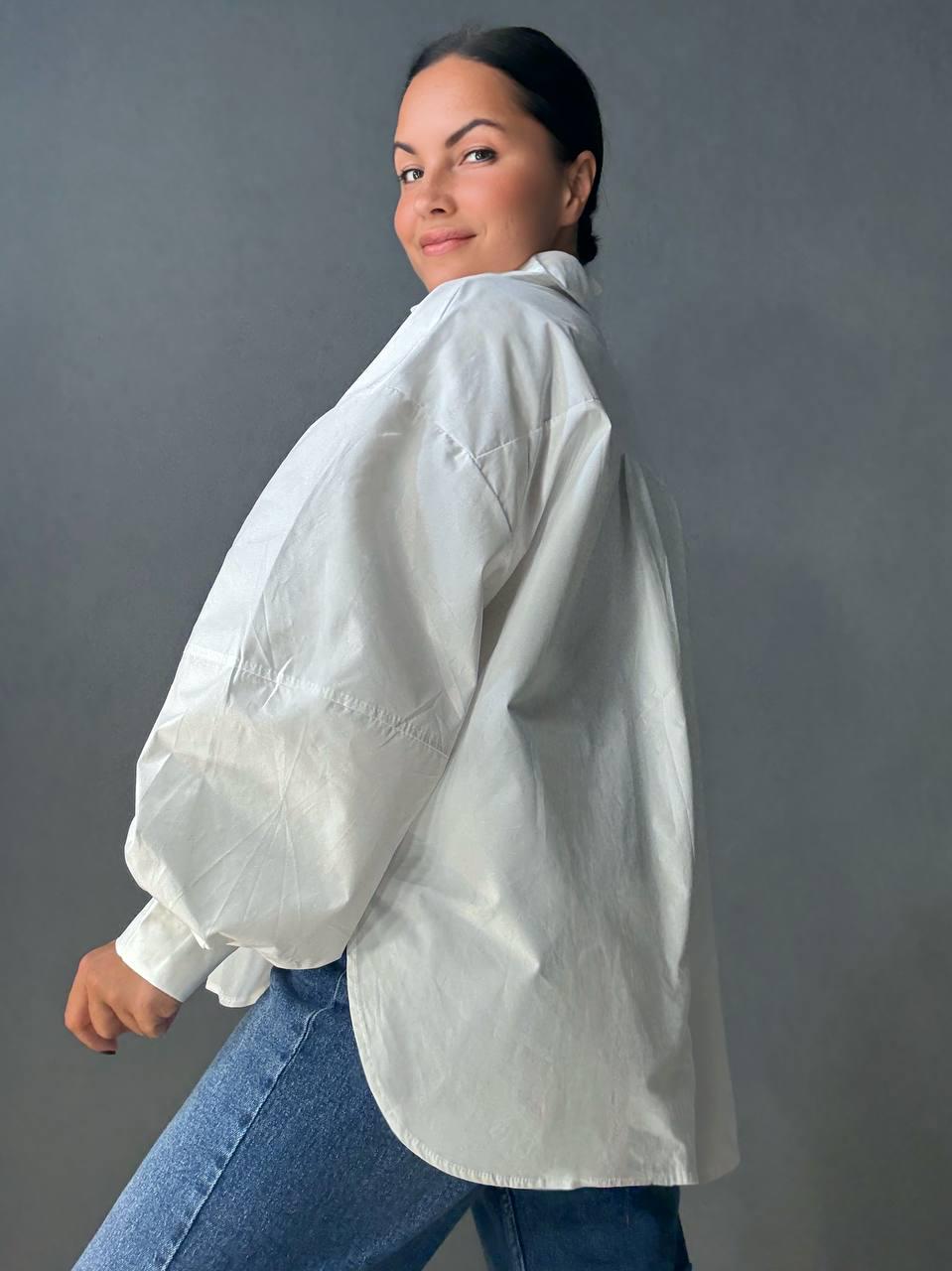 Рубашка женская Lan Lan 7503 оверсайз широкая длинная с пышным рукавом OS Белый (4909) - фото 4 Рубашка женская Lan Lan 7503 оверсайз широкая длинная с пышным рукавом OS Белый (4909) - фото 4